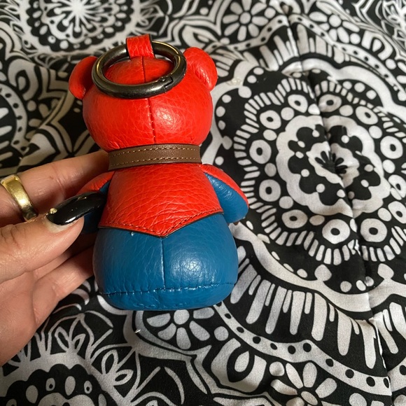 Coach Marvel Spider-Man Bear kaychain - Picture 3 of 4
